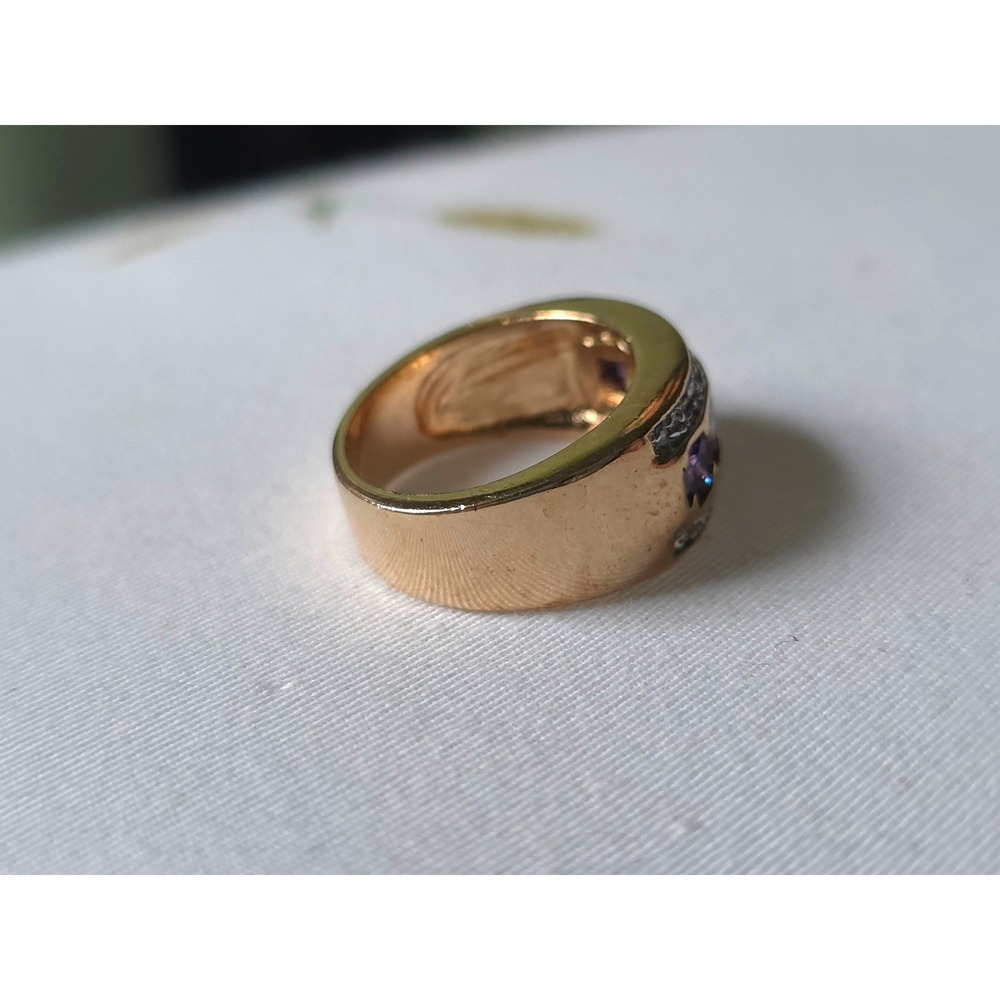 Vintage Gold Tone Flush Set Ring Purple Square Stones Clear Accents Size 8 - Picture 2 of 7